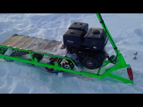 Мини снегоход обзор, тест драйв. (Мотосамокат на гусенице)