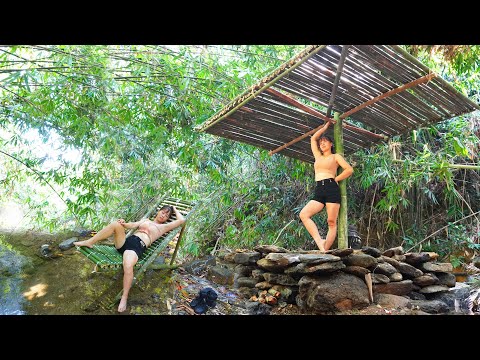 10 Day to Build Shelter And Miraculous Discovery in the Forest.../Video Timelapse