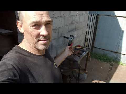 СДЕЛАЛ ПРОСТУЮ СТОЙКУ ДЛЯ БОЛГАРКИ / MADE A SIMPLE STAND FOR A GRINDER