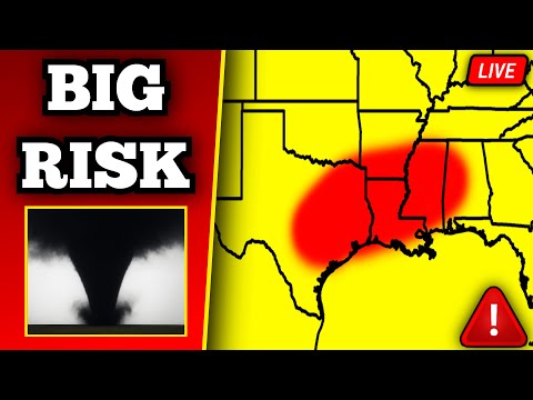 The EF-2 Tornado Near Houston, Texas, As It Occurred Live - 11/24/25