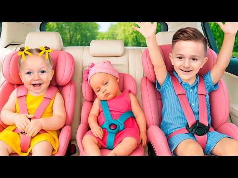 Verkehrsregeln für Kinder Eva & Niki lernen sich im Auto sicher zu verhalten