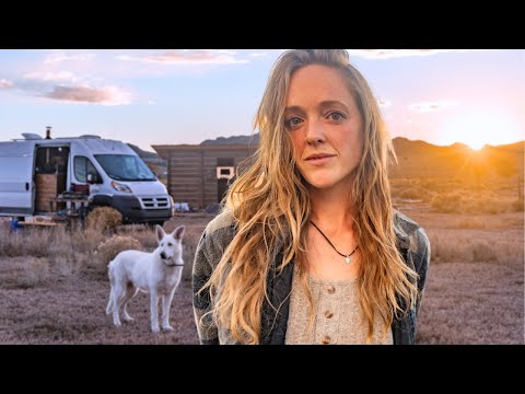 Too Much to Build, Not Enough Time // Building my Life ALONE in the Desert