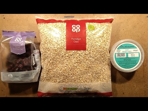 How a genuine Scotsman makes his porridge.