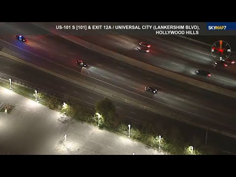 Driver leads police on high-speed chase in San Fernando Valley