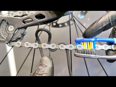 Cleaning and lubricating your bicycle chain. Drivetrain - Part 1.