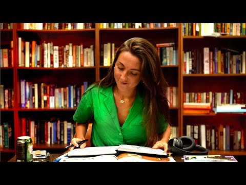 A Cozy Sketchbook Date at the Library