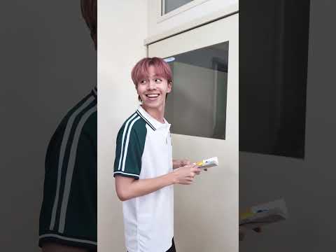 當鑰匙掉到地上時...看到最後戀愛了🥰【黃氏兄弟】 Ft.劉浩文 羅念 泰菈 #shorts