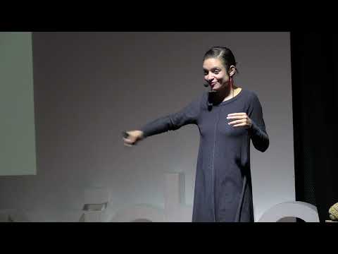 ¿Podemos diseñar desde lo que sentimos?: Neuroarquitectura | ANA MONBIEDRO | TEDxArxiduc