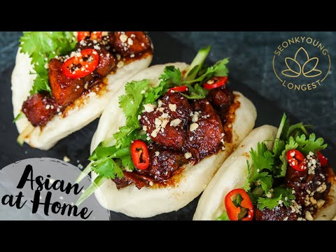 Gua Bao Pork Belly Steamed Buns!
