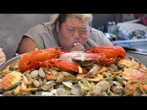 凌晨开车200公里吃海鲜，帝王蟹大龙虾再来10包泡面，猴哥宵夜吃过瘾了！【胖猴仔】