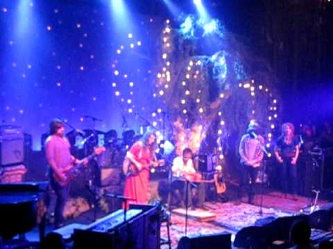 Angus & Julia Stone - I Believe in Love