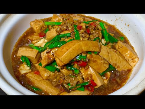 The chef teaches you how to make oyster sauce tofu at home. It is fresh, tender, tasty and delicious