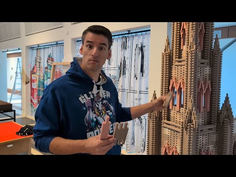 Die Baustein-Welt vor Lego: Ausstellung im DAM - Der Held in Gefahr am Freitagabend