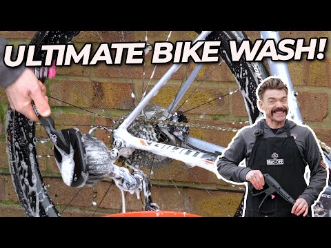 How to Wash a Bike Properly: Tips From a Pro Bike Mechanic