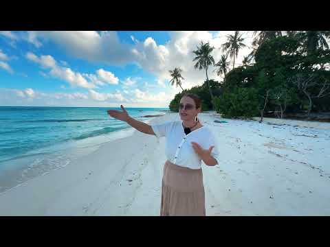 The most beautiful island Fulhadhoo Maldives Walking Tour