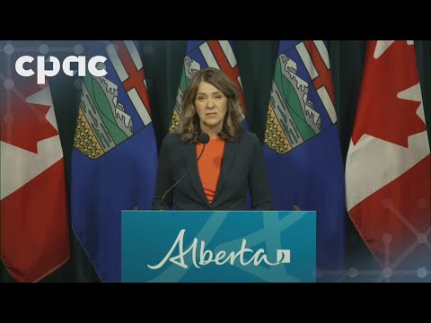 Danielle Smith comments on union rejection of deal to end teachers' strike – October 17, 2025