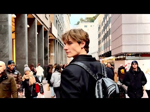 6'6"/198cm Model Italy Reactions (Fashion Week)