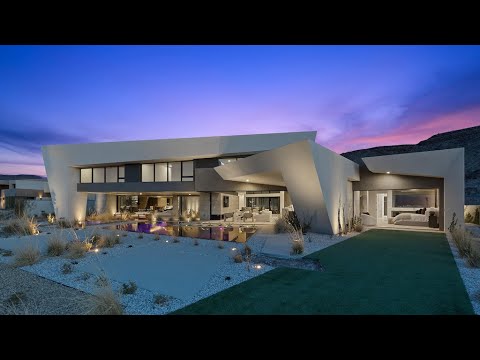 Ultra Modern Las Vegas City Views 7050 SQFT, 5 CAR+, 5BD, Office, 7BA, Pool, Indoor/Outdoor Living.