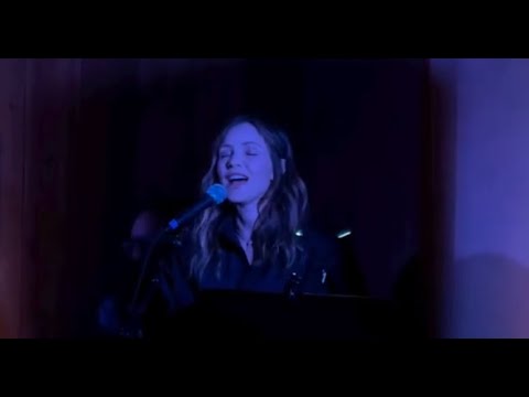 Kat McPhee debuts NEW MUSIC - New album coming!