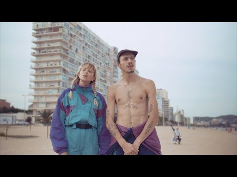 Angèle feat. Roméo Elvis - Tout Oublier [OFFICIAL MUSIC VIDEO]