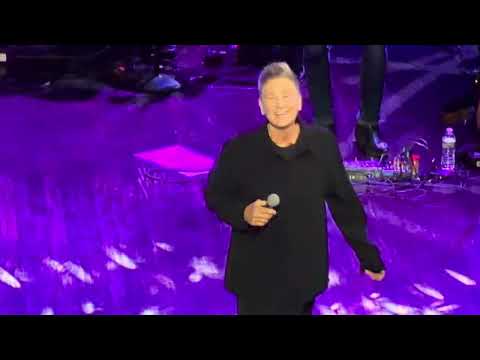 The Music of My Life: An All-Star Tribute to Anne Murray - k.d. Lang’s performance
