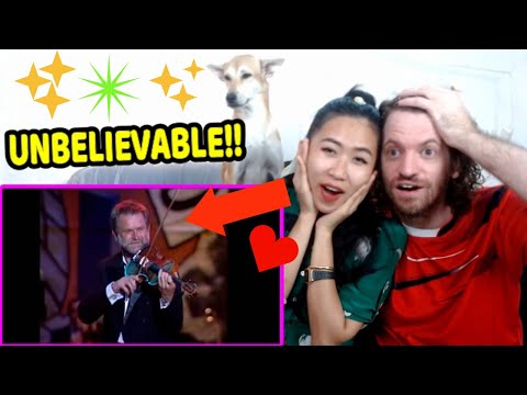 FIRST Time Reacting to EL TRI - Triste canción de amor (Sinfonico)