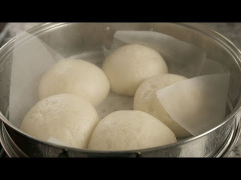 Fluffy steamed buns filled with sweet red beans (Jjinppang: 찐빵)