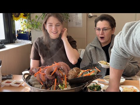 trying Traditional seafood chicken soup