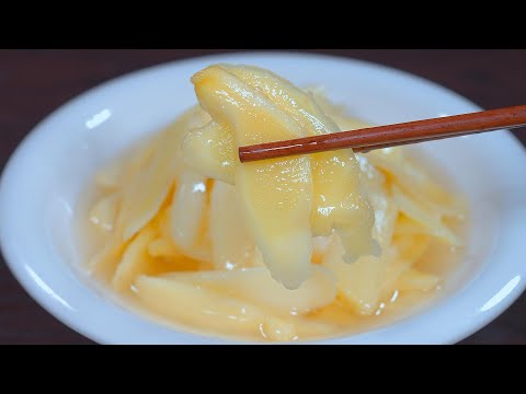 腌生姜時如果直接用鹽刹水就錯了，阿見分享正確做法，腌出來的生姜又脆又嫩，酸甜適口，大小朋友都喜歡#like #家常菜 #cooking #美食