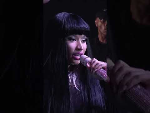 Taylor is so supportive of other artists 🥹💖