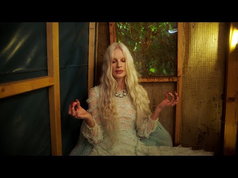 Kristen McMenamy Is Still Fashion’s Most Fearless Muse