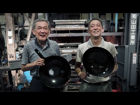 Three generations hammering up iron | Craft wok being made continuously in the factory, Japan
