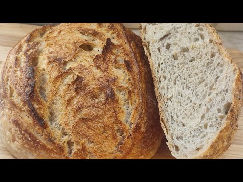 Три семечки! Хлебушек семейный на закваске. Из одного  теста, два разных хлеба! 👍