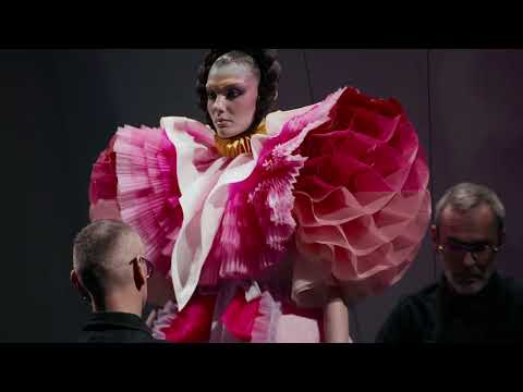 Viktor&Rolf 'Diamond Kite' Haute Couture Spring/Summer 2026