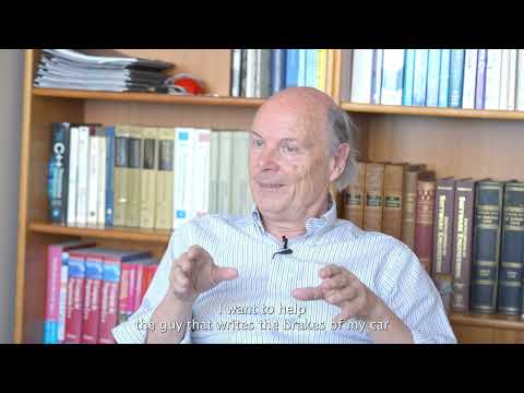 Bjarne Stroustrup: (It's Not Just Code) | (ليس مجرد كود) C++ لقاء مع كاتب لغة