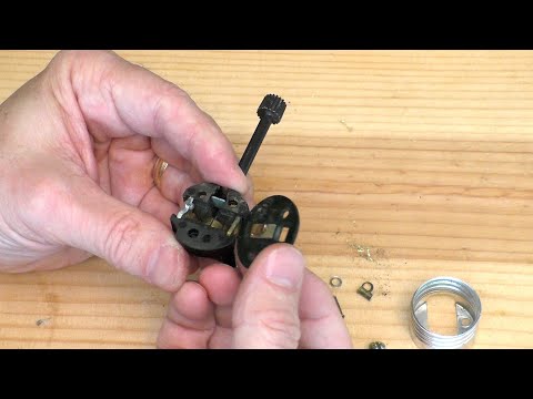 Anatomy of a Lamp Socket Switch