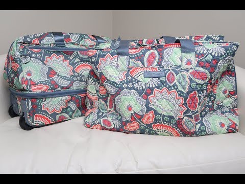 Triple Compartment Travel Bag in Nomadic Floral pattern | Bag review | Vera Bradley