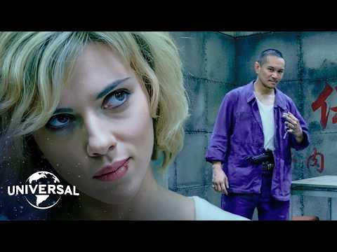 Lucy | She's No Longer Human (Scarlett Johansson)