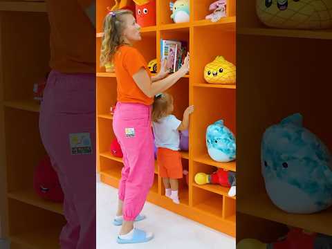 Alice and Auntie are cleaning up the house