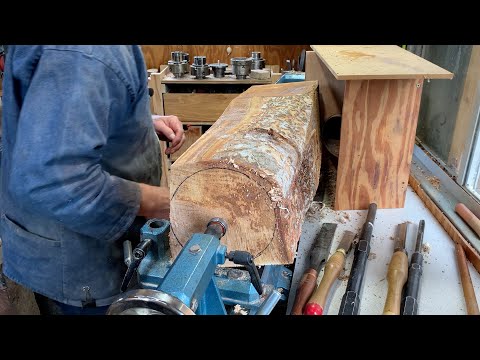 Richard Raffan turns a large pawn on a small lathe for the 11th. 4-Ways project.