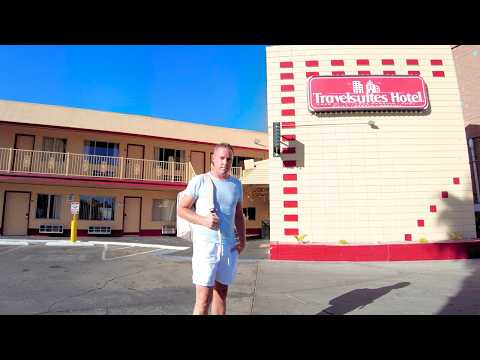 I Stayed in a Cheap Motel in Las Vegas - I Wasn’t Expecting This!