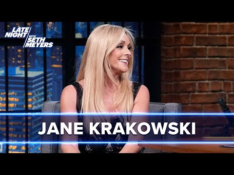 Jane Krakowski’s Oh, Mary! Costume Is So Heavy It Leaves Bruises