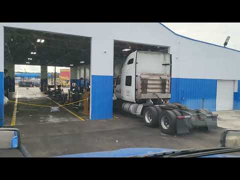 Дальнобой США. 8 долларов саляра за галон .