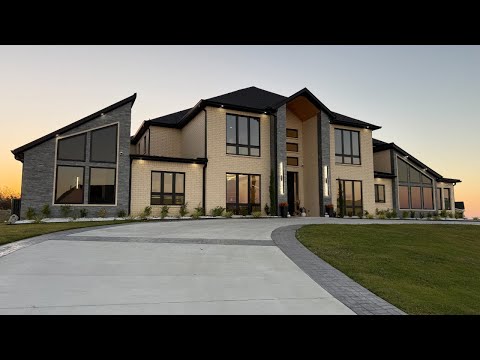 INSIDE A LUXURY DREAM HOME THAT HAS EVERYTHING YOU'D EVER WANT FOR $3.5M