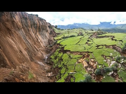 10 Mountain Collapses Caught on Camera