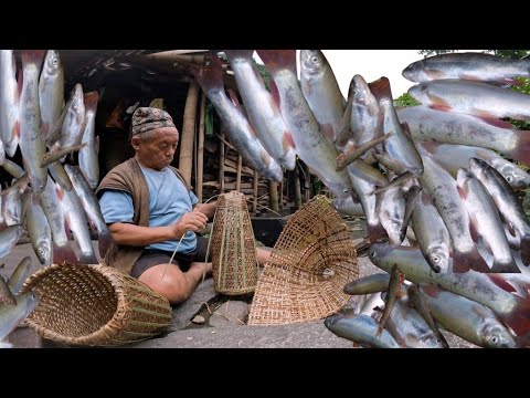 The Traditional Method Of Fishing Historical Village Tools And Organic Cooking // East Nepal //