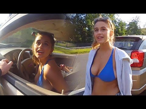 20歲女孩酒駕被攔停，沒想到乘客先急了...