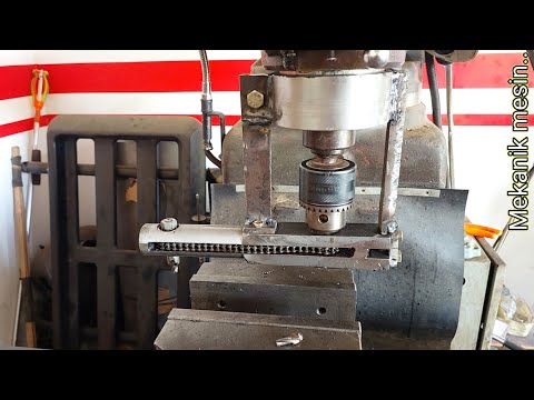 This handmade tool is very effective for making keyways & verges on the inside diameter