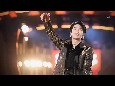 WangYibo王一博实力演唱《龙的传人》燃炸全场!暴风Rap强势来袭,太帅了!