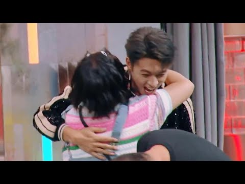 琴贤x （李雪琴x秦霄贤）- 穿越人海拥抱你